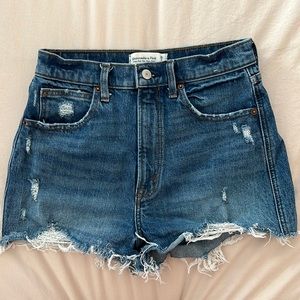 Abercrombie & Fitch ultra high rise mom short